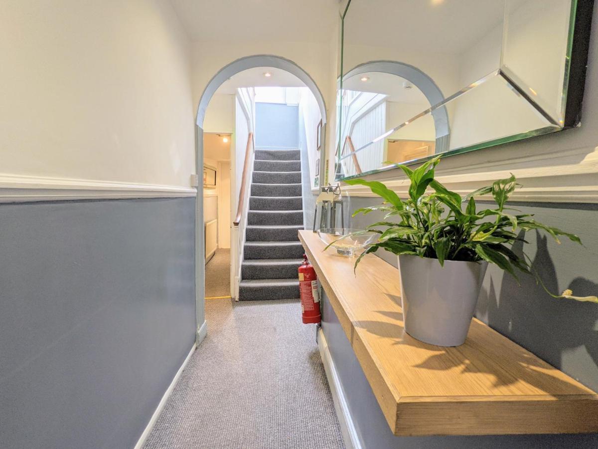 Ocean Breeze Rooms Brighton ภายนอก รูปภาพ