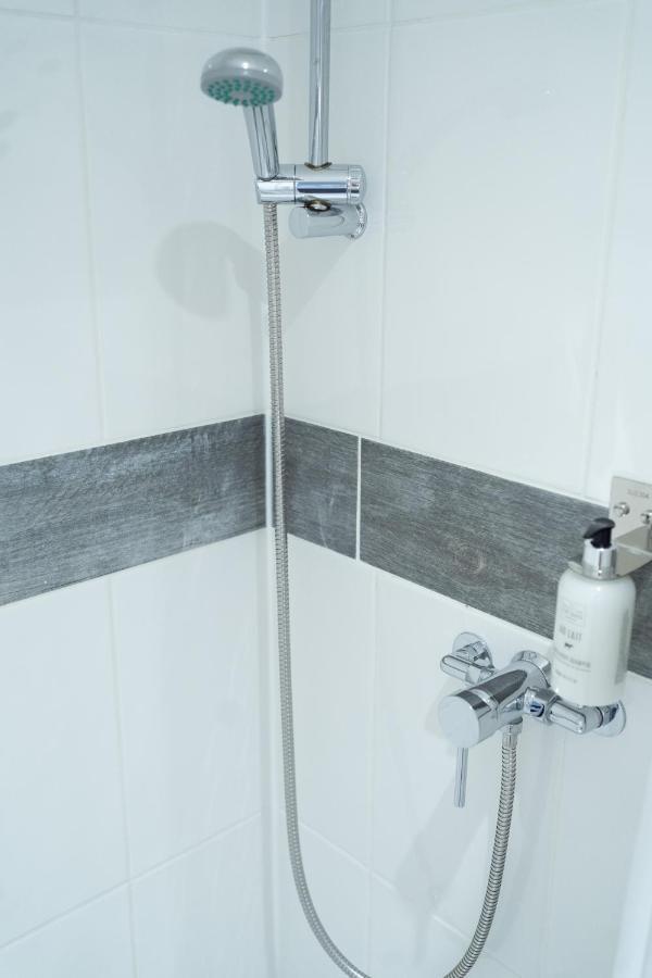 Ocean Breeze Rooms Brighton ภายนอก รูปภาพ