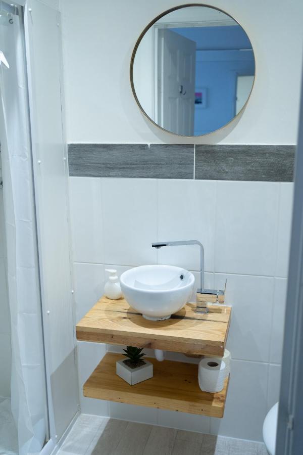 Ocean Breeze Rooms Brighton ภายนอก รูปภาพ